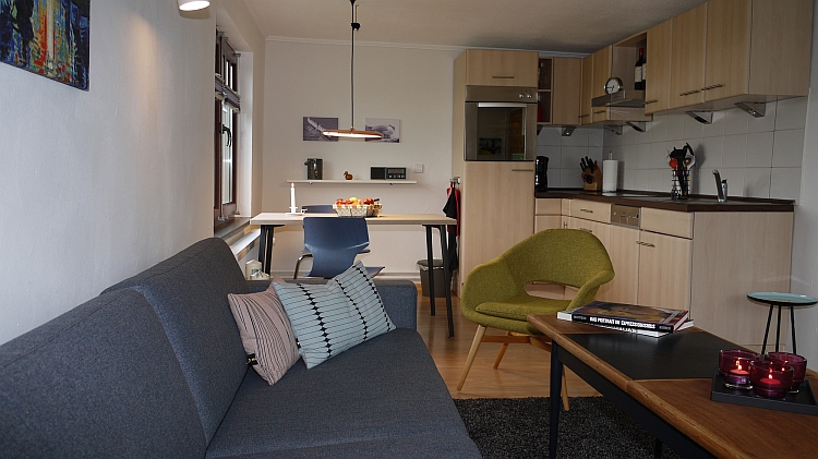 Foehr_Blick_in_die_Kueche